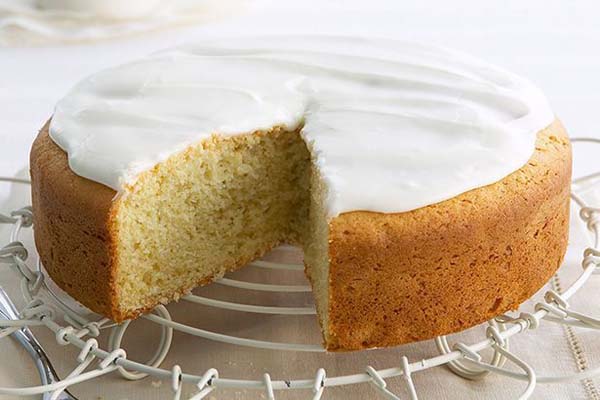طرز تهیه کیک ساده با شیر و پف زیاد